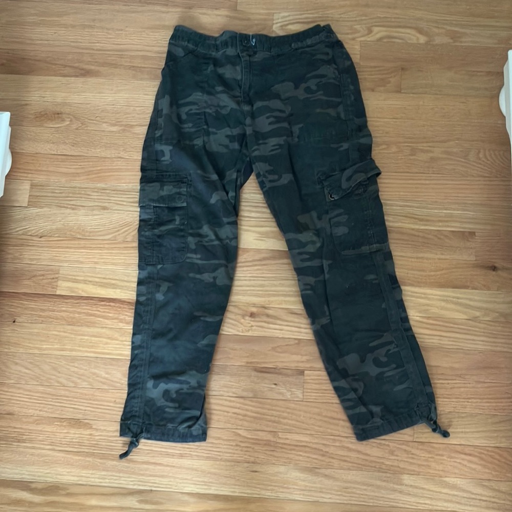 Capri Camo Pants